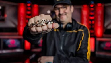 Phil Hellmuth 17 bracelets.jpg